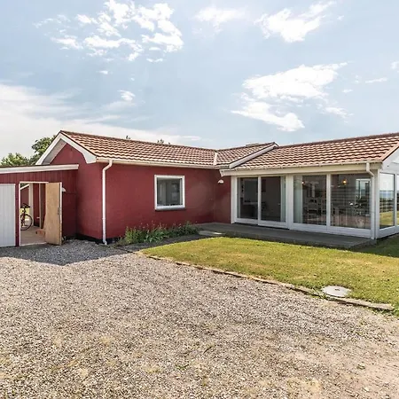 Three-bedroom Holiday In *