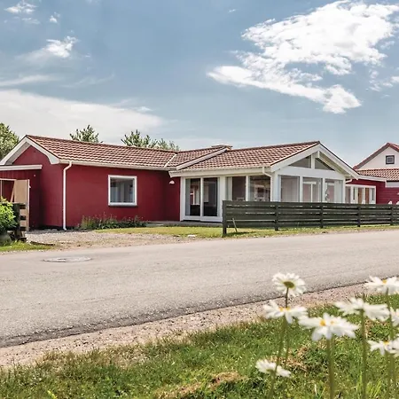 Three-bedroom Holiday In
