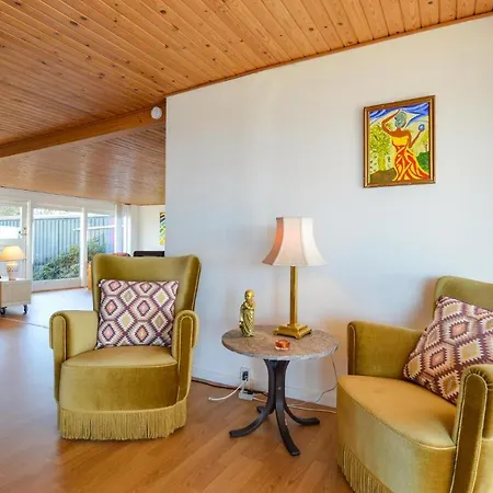 Three-bedroom Holiday In