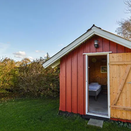 Three-bedroom Holiday In Nyaraló